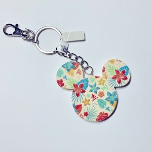 Disney Aulani Mickey keychain